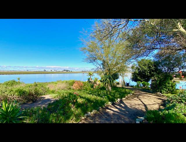 532M² VACANT LAND FOR SALE IN PORT OWEN